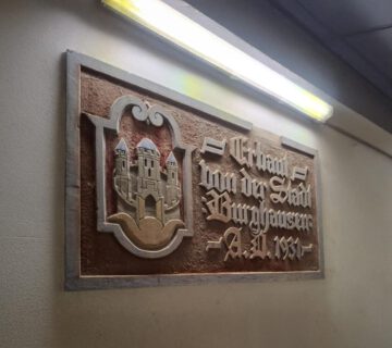 Tafel Erbauung 1931 - Wasserwerk Burghausen