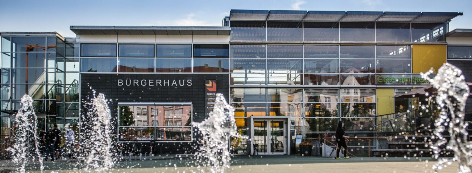 Frontansicht Bürgerhaus © Stadt Burghausen