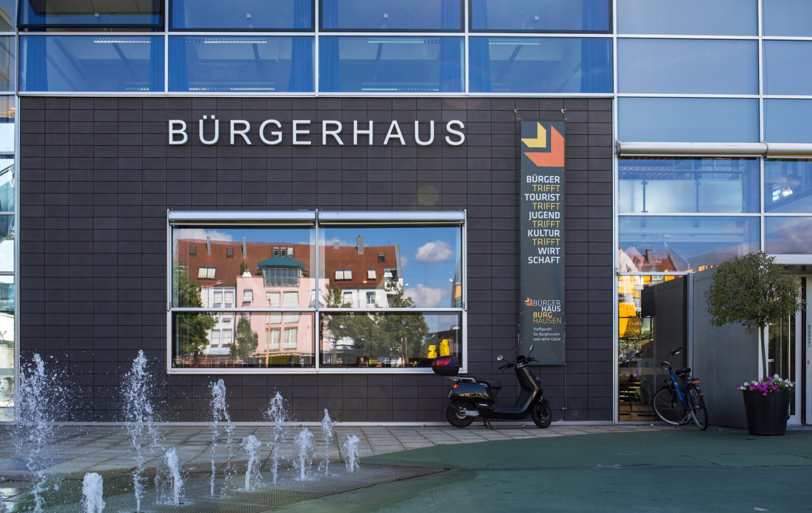 Bürgerhaus Burghausen Fassade © Hannah Soldner