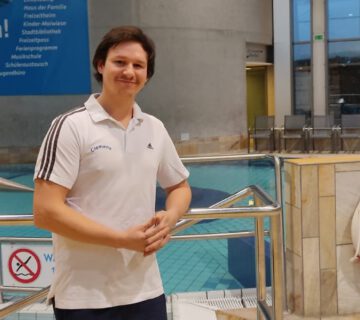 Ehemaliger Azubi und jetziger Ausbilder für den Fachangestellten für Bäderbetriebe Dennis Clemens © Stadt Burghausen