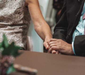 Hochzeitspaar bei der Trauung © Alexandra Königseder