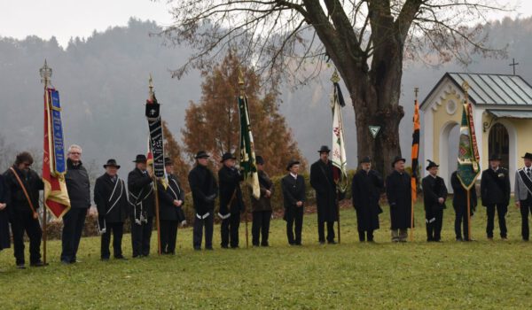 Gedenkveranstaltung am Volkstrauertag in Burghausen © Stadt Burghausen
