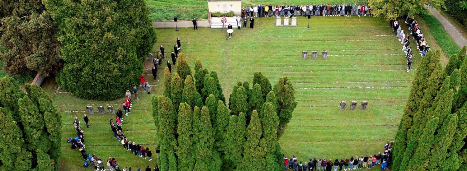 Gedenkveranstaltung am KZ-Friedhof © Stadt Burghausen