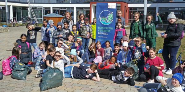 Müllsammelaktion Gruppenfoto © Stadt Burghausen