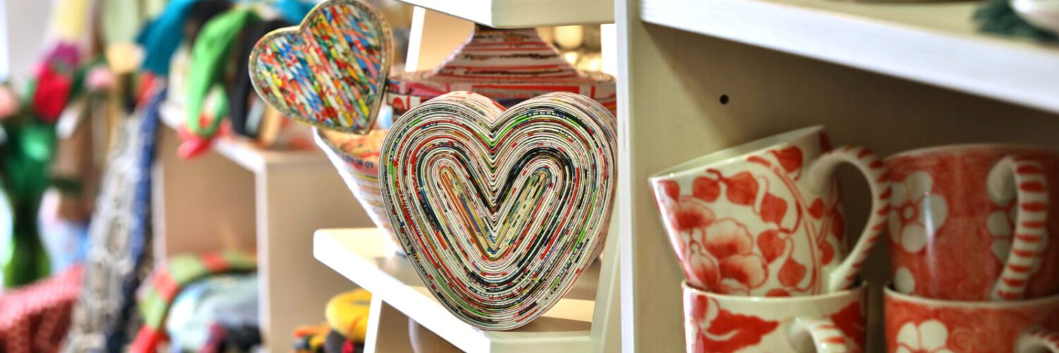 Waren im Eine-Welt-Laden © Burghauser Touristik GmbH