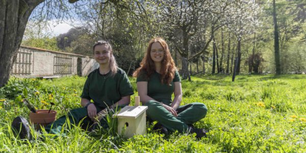 Die FÖJlerinnen 2023/24 im Bräugartl © Stadt Burghausen/ebh