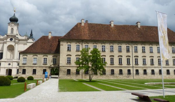 Kloster Raitenhaslach Außenansicht © Kulturbüro Burghausen Kloster Raitenhaslach Außenansicht © Kulturbüro Burghausen