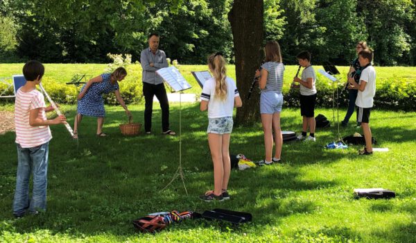 Musikunterricht im Freien © Alexandra Königseder