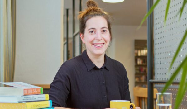 Tereza Turi - Auszubildende zur FaMI in der Stadtbibliothek © Ron Ronson