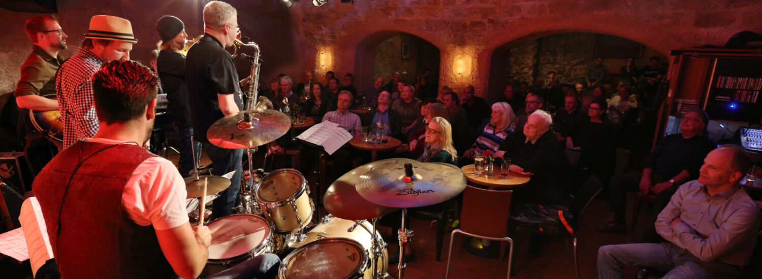 Konzert im Jazzkeller © Gerhard Nixdorf Konzert im Jazzkeller © Gerhard Nixdorf