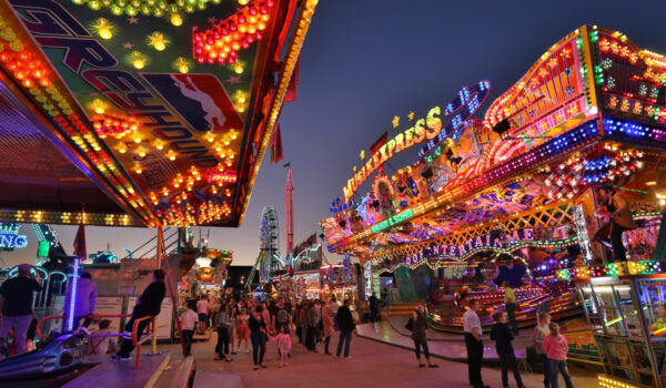 Mai-Wies'n am Abend © Gerhard Nixdorf