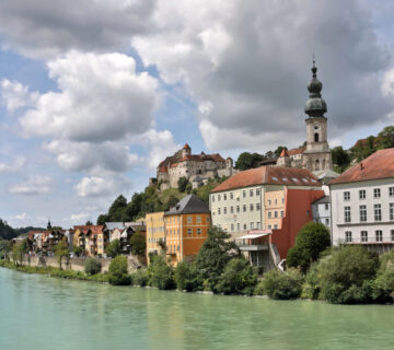 Die Altstadt mit Blick von der Salzachbrücke © Gerhard Nixdorf