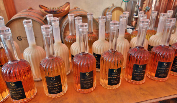 Schnaps aus der Region © Gerhard Nixdorf Schnaps aus der Region © Gerhard Nixdorf