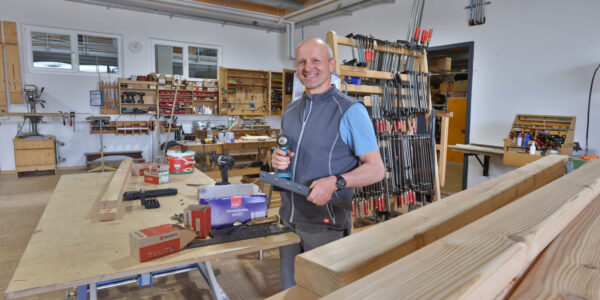 Schreiner bei der Arbeit © Gerhard Nixdorf