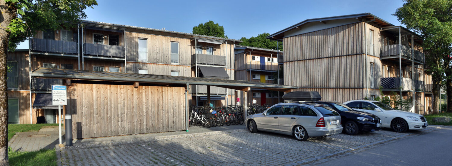 Wohnblöcke aus Holz © Gerhard Nixdorf