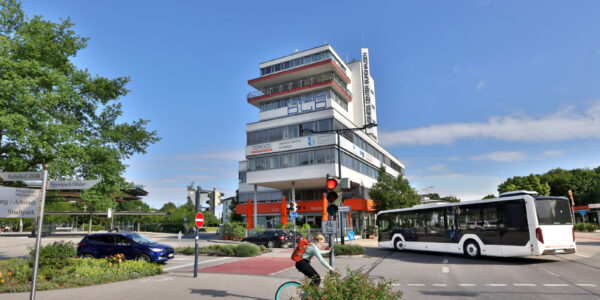 Bürogebäude am Bahnhof © Gerhard Nixdorf