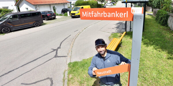 Das Mitfahrbankerl © Gerhard Nixdorf