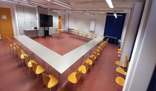 Adalbert-Stifter u. Rainer-Maria-Rilke-Zimmer_U-Form 25 Personen Adalbert-Stifter u. Rainer-Maria-Rilke-Zimmer_U-Form 25 Personen