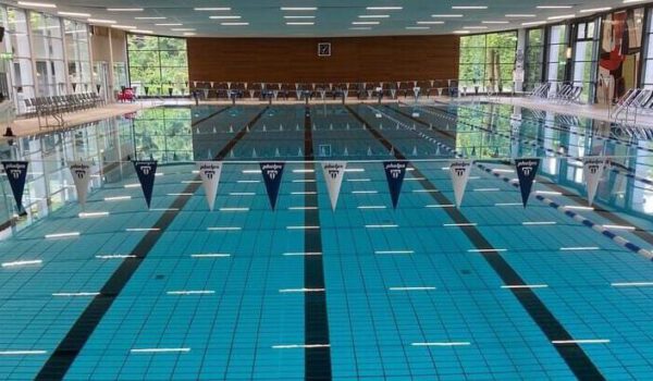 Hallenbad Becken Bäder Burghausen © Stadt Burghausen