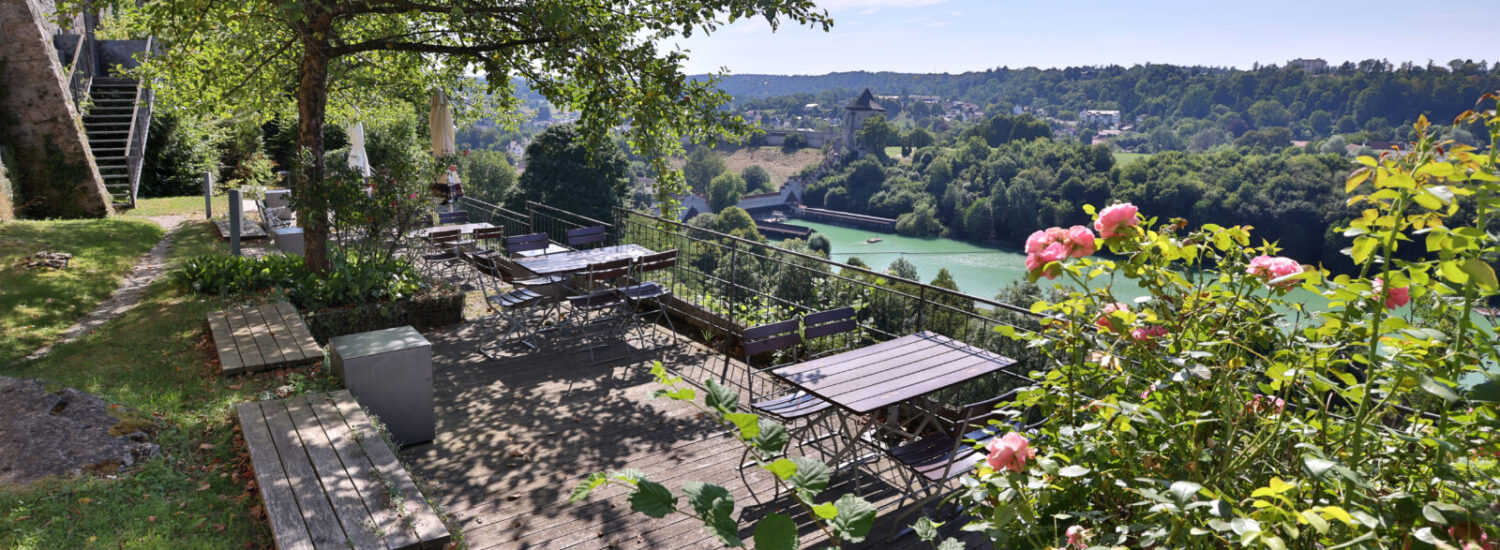 Pfistergartl mit Blick auf den Wöhrsee © Gerhard Nixdorf Pfistergartl mit Blick auf den Wöhrsee © Gerhard Nixdorf
