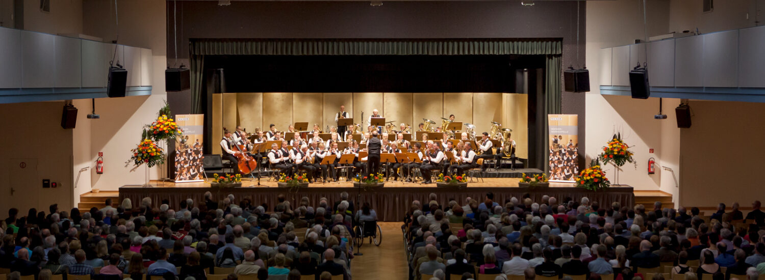 Wackerhalle bei Konzert der Wackerwerkskapelle © Wacker GmbH
