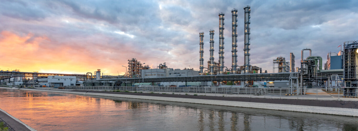 Wacker Werksansicht bei Dämmerung © Wacker GmbH Wacker Werksansicht bei Dämmerung © Wacker GmbH