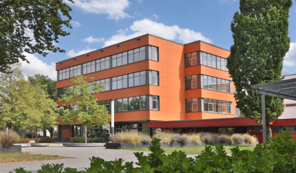 Franz-Xaver-Gruber Mittelschule © Gerhard Nixdorf Franz-Xaver-Gruber Mittelschule © Gerhard Nixdorf