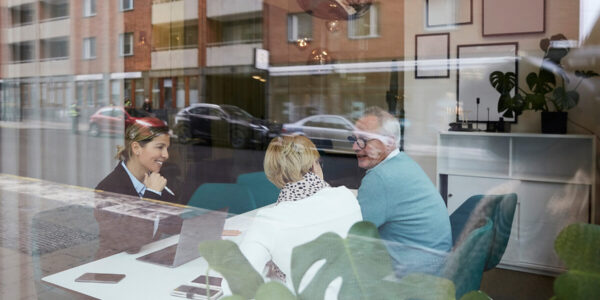 Älteres Ehepaar bei einem Beratungstermin © Westend61 / Maskot / Maskot