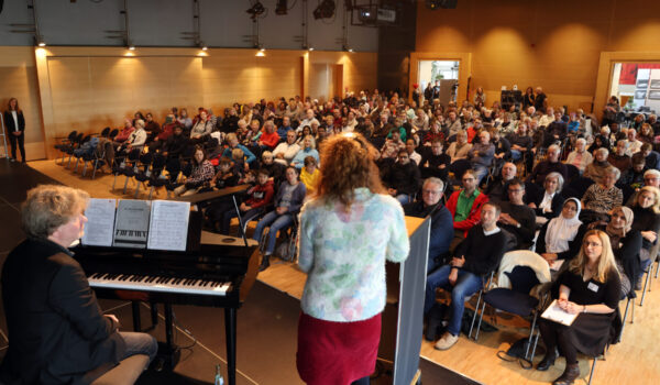 Sozialreferentin Sabine Bachmeier bei der Begrüßung © Gerhard Nixdorf