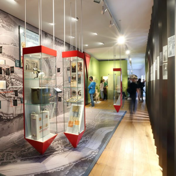 Interaktiv und zeitgemäß wird die Geschichte der Stadt Burghausen im Stadtmuseum auf der weltlängsten Burg vermittelt