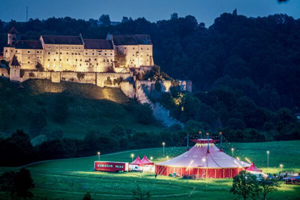 Zirkuszelt am Bergerhof Burghausen Foto von Hans Mitterer