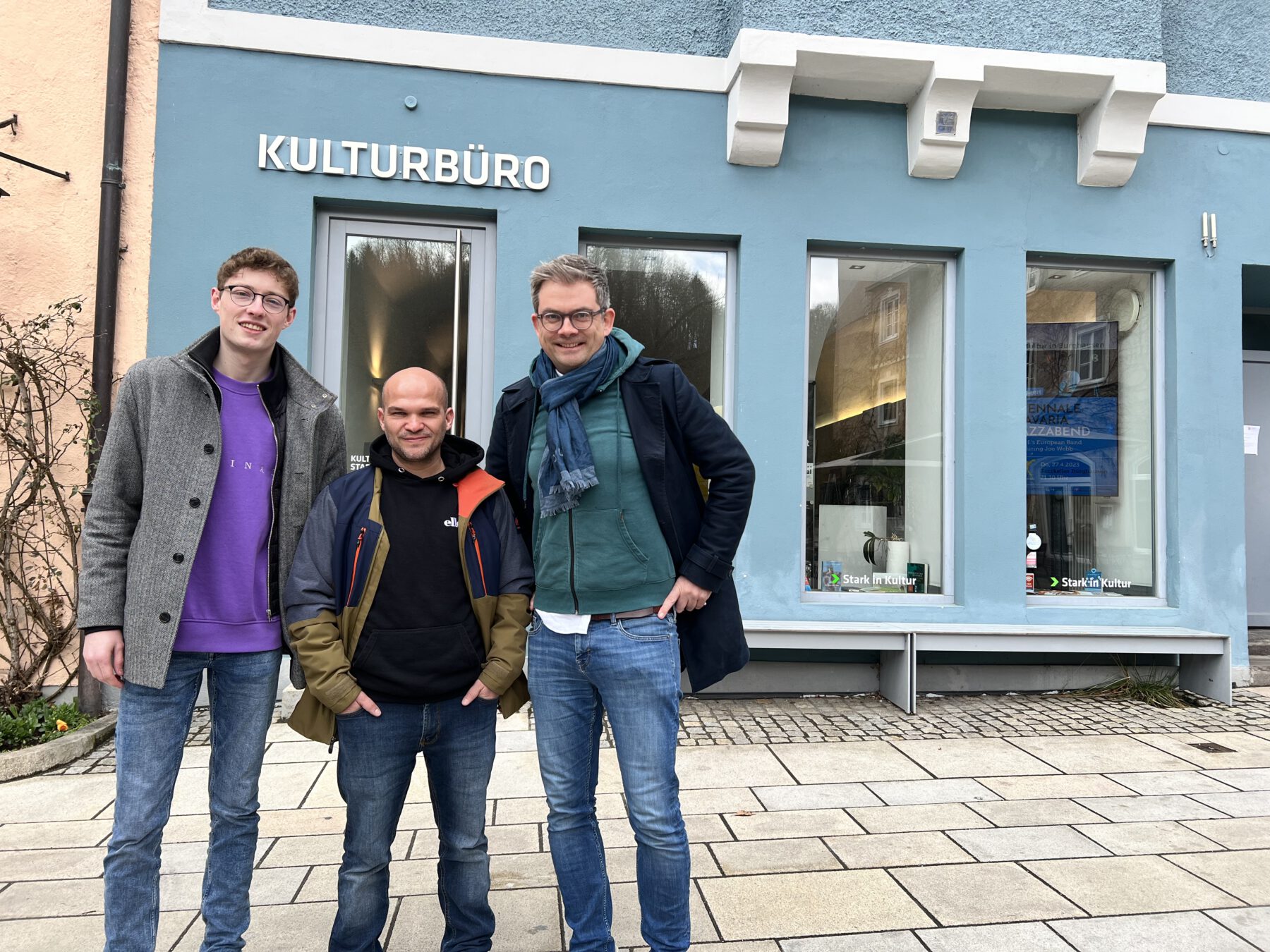 Helmbrecht-2025-Freilicht-Theater-Regisseur-Moritz-Katzmair-Mitte-und-Autor-Christian-Lex-rechts-Foto-Koenigseder