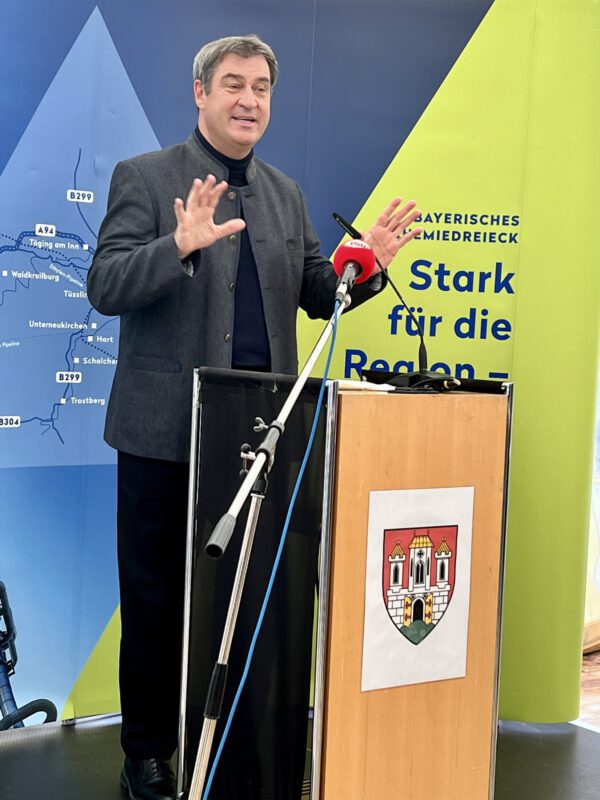 Besuch Spatenstich Dr. Markus Söder als Ministerpräsident Bayerns am 14.04.2023 - historisch für Burghausen und die Forschung Foto Königseder