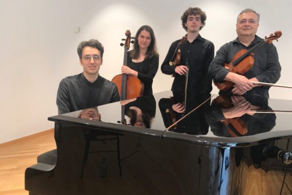 Trio Lorenz am 28.7.23 in der Aula maior in Raitenhaslach © Musikschule Burghausen Trio Lorenz am 28.7.23 in der Aula maior in Raitenhaslach © Musikschule Burghausen