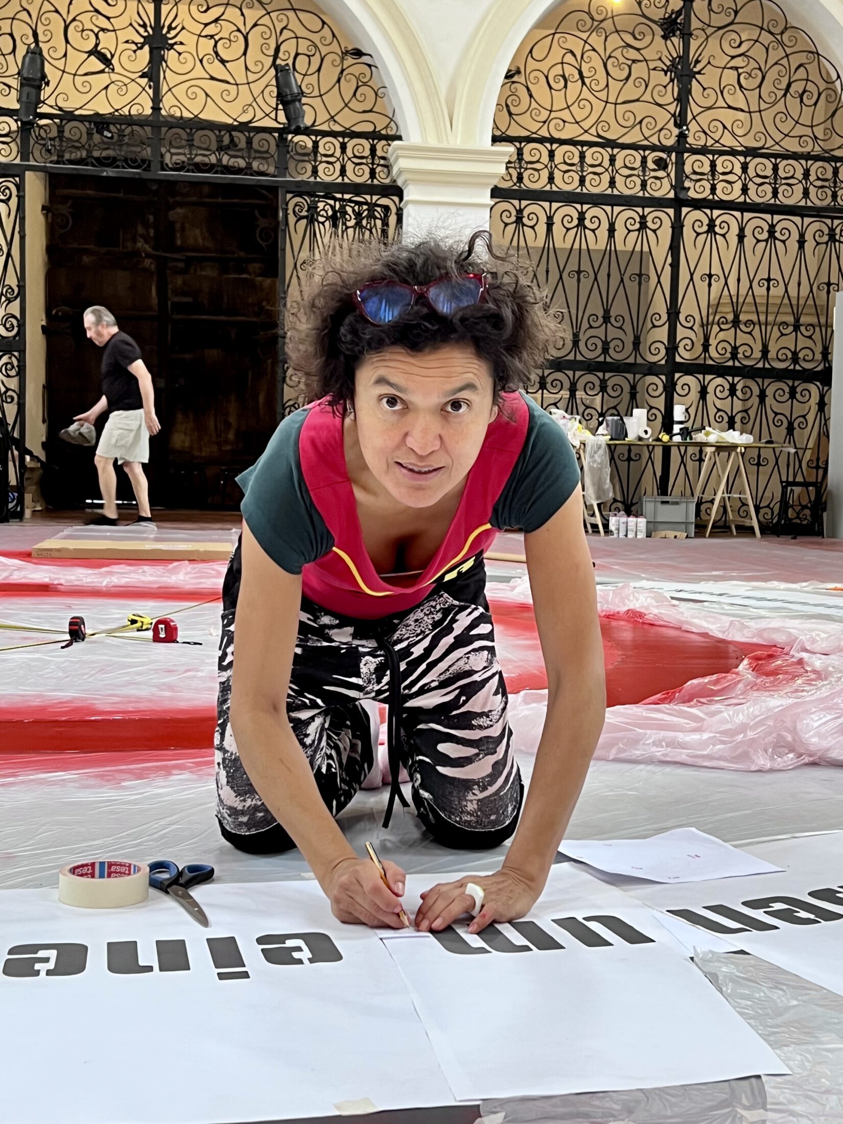 Partizipatives Kunstprojekt mit Ausstellung, Performance und Workshop „ADRIANA TORRES TOPAGA ∙ MEIN ZU HAUSE WO ICH“, Ausstellungseröffnung