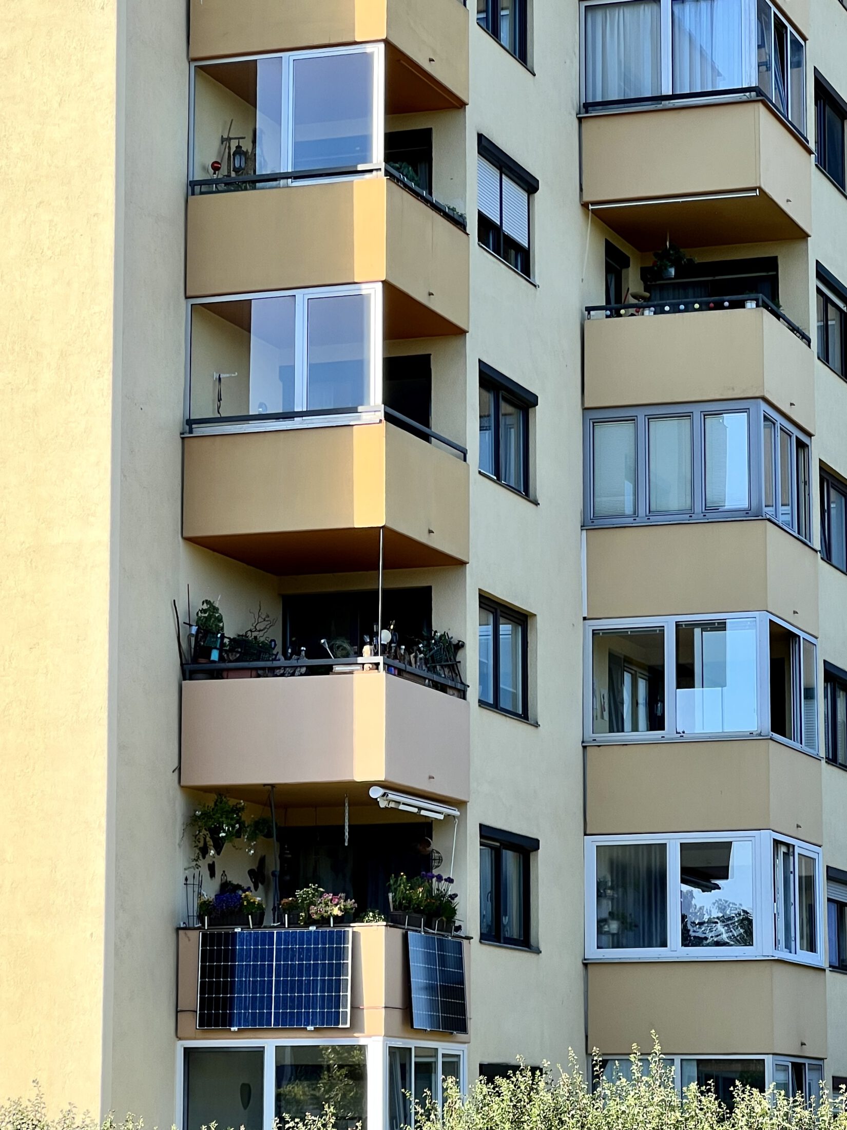 Balkonkraftwerk Burghausen Diabelliblock Foto Königseder