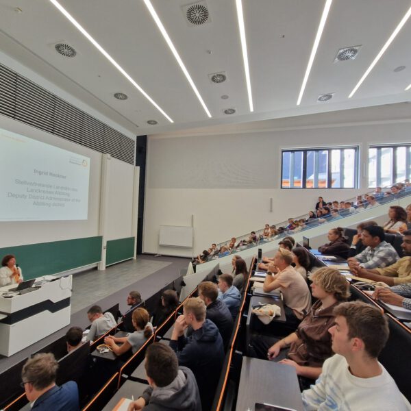 Das Audimax war gut gefüllt zum Semesterstart © Stadt Burghausen/ebh