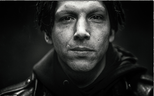 Auch der in Burghausen aufgewachsene Mark Gerstorfer, der erst tags zuvor von der Oscar-Verleihung aus Los Angeles zurückkehrt, wird im Anschluss an seinen prämierten Film über die Entstehung von „Die unsichtbare Grenze“ sowie von der spannenden Verleihung erzählen.