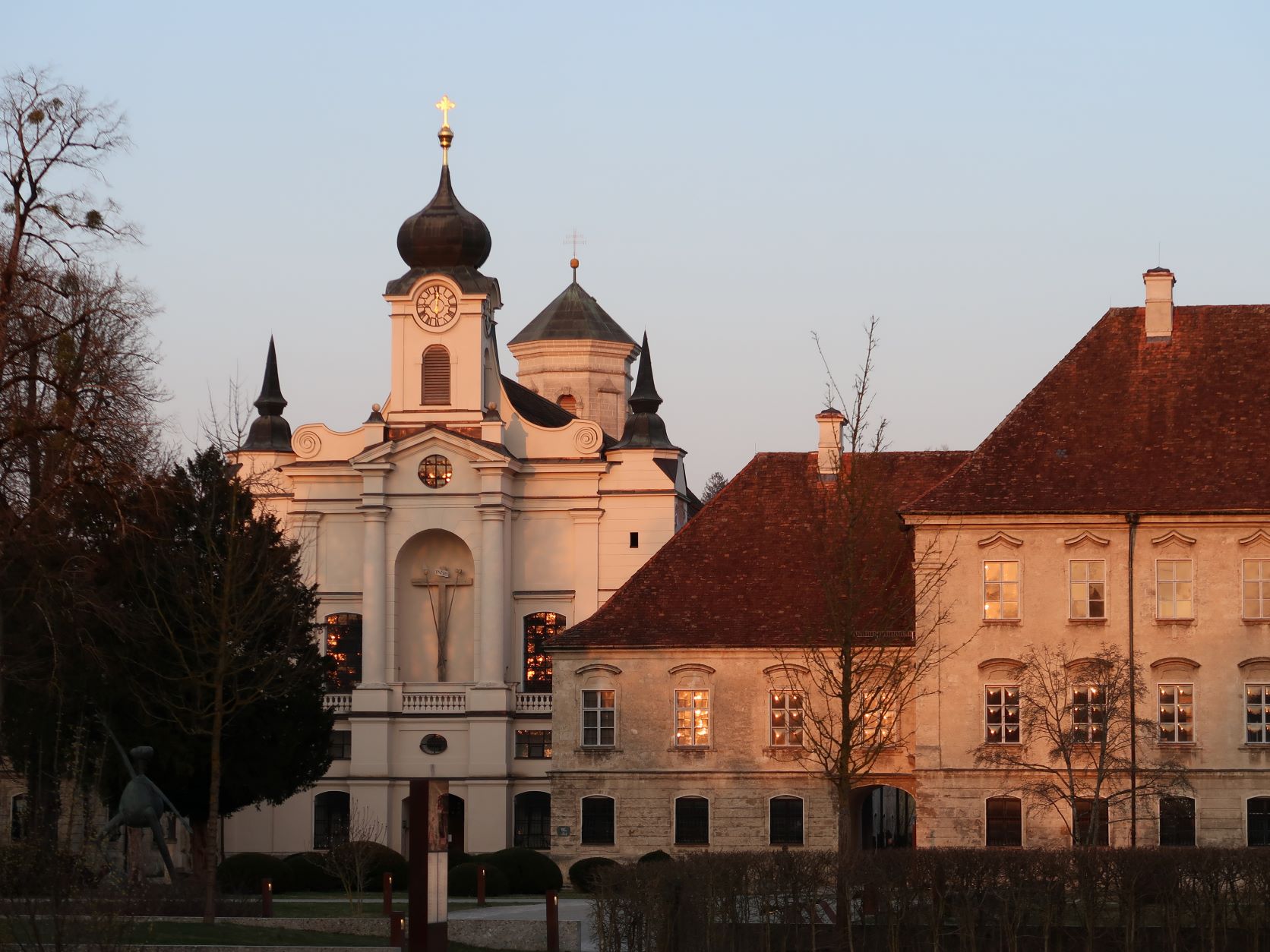 Die barocke Kirche St. Georg Raitenhaslach © Kulturbüro/S.Ressel