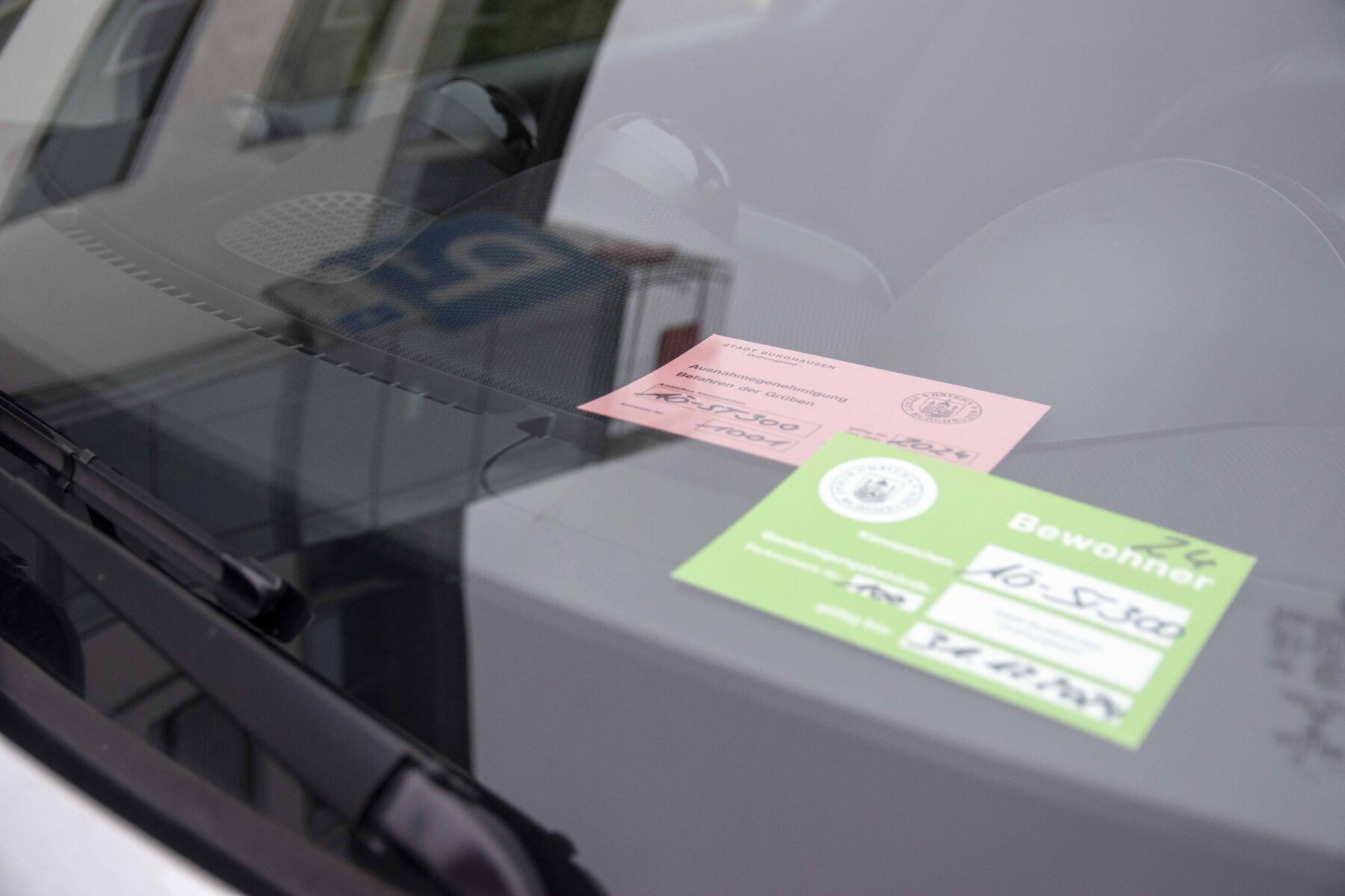 Ab sofort können Anwohnerparkausweise digital beantragt werden © Stadt Burghausen/ebh