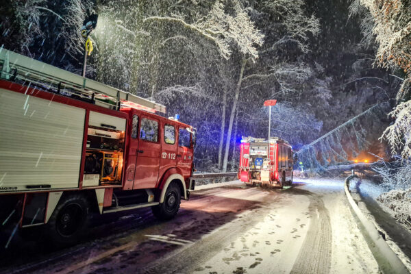 Foto: FFW Raitenhaslach Einsatz zwischen Schauerhof und Oberhadermark 02.12.2023