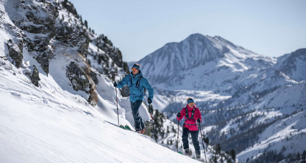 060-DAV-Winter-22-Skitour-FINAL-PRINT-1600px-1030x687