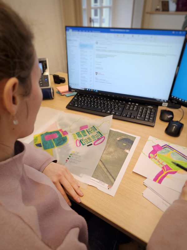 Sophie Strebel, Praktikantin im Umweltamt, studiert Landschaftsarchitektur. Während ihres Praktikums bei der Stadt Burghausen plante sie zum Beispiel ein Urban Gardening Projekt. © Stadt Burghausen/ebh