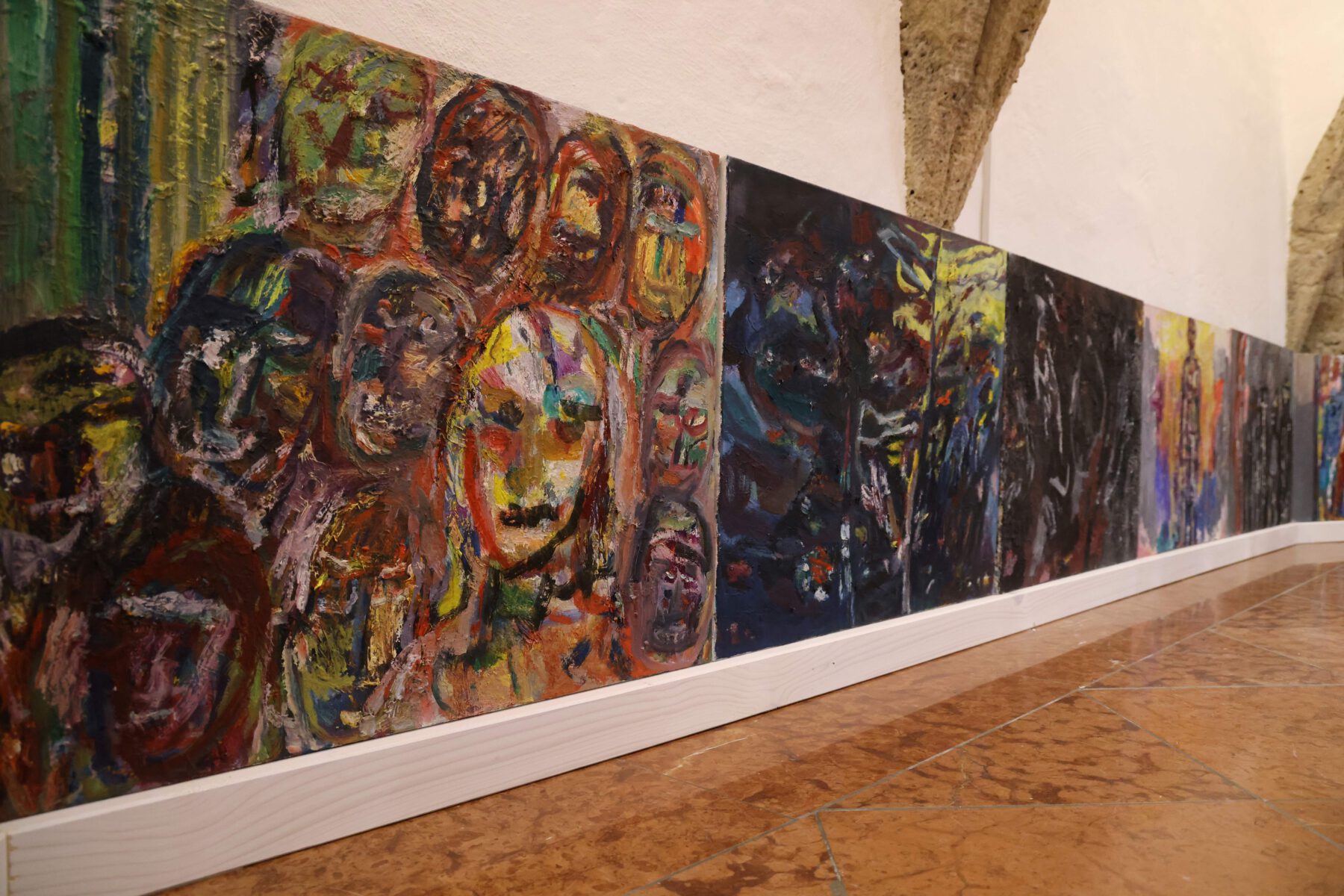 „Land Passion“ von Josef Schneider im Projektraum des Burghauser Rathauses. Fotocredit: Nixdorf Fotografie