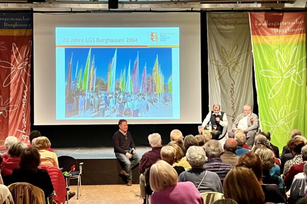 20 Jahre Landesgartenschau in Burghausen: Hans Steindl und Werner Lechner blickten zurück. Foto köx
