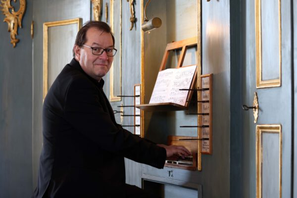 Heinrich Wimmer an der Orgal