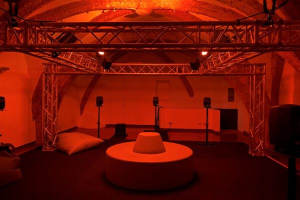 Klanginstallation 1 PRR_Kulturbürog Klanginstallation im Projektraum des Burghauser Rathauses