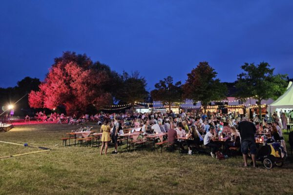 Sommernachtsbiergarten am Bergerhof 2024 mit Burgblick Sommernachtsbiergarten am Bergerhof 2024 mit Burgblick