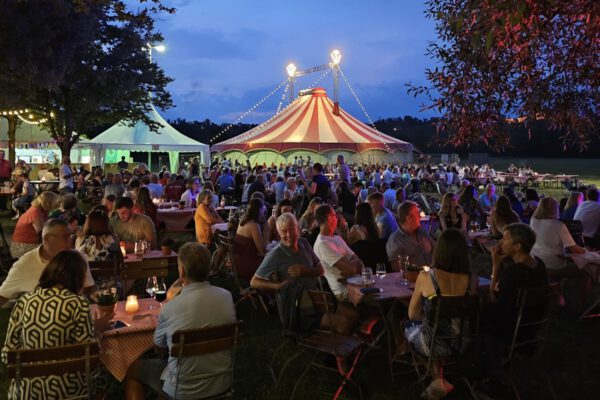 Sommernachtsbiergarten am Bergerhof 2024 mit Burgblick Sommernachtsbiergarten am Bergerhof 2024 mit Burgblick