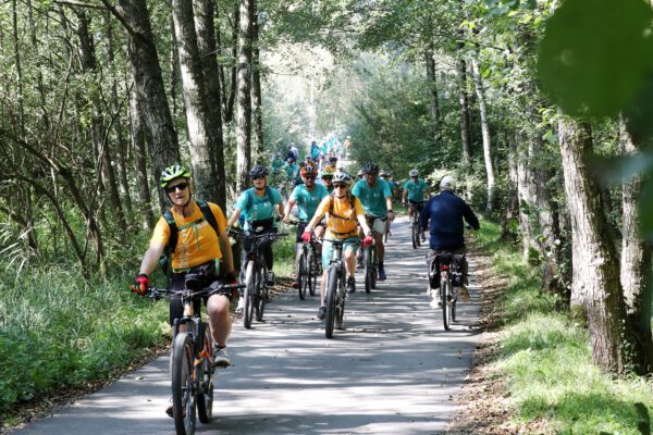 Tourguides führen in diesem Jahr bei „Eine Stadt fährt Rad“ auf 60 Kilometern durch den Landkreis Altötting. © Burghauser Touristik Tourguides führen in diesem Jahr bei „Eine Stadt fährt Rad“ auf 60 Kilometern durch den Landkreis Altötting. © Burghauser Touristik